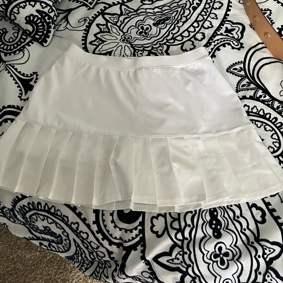 Savvi Pleated Paris Skort - Picture 4 of 5